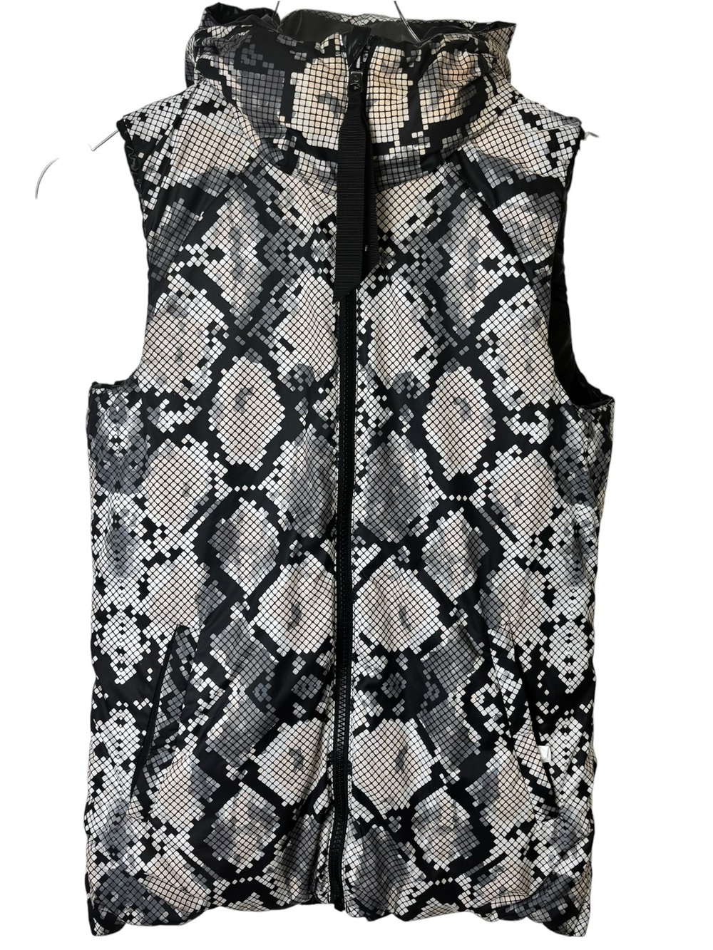 lululemon athletica Reversible Snake-Print Quilted Vest in Black & Cream Size 4